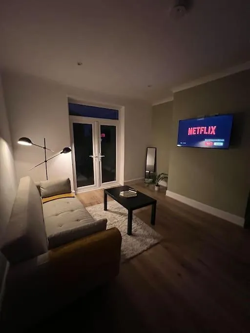 Whole House Modern Two Bedroom In Newcastle - Free Parking 0*, Newcastle upon Tyne United Kingdom