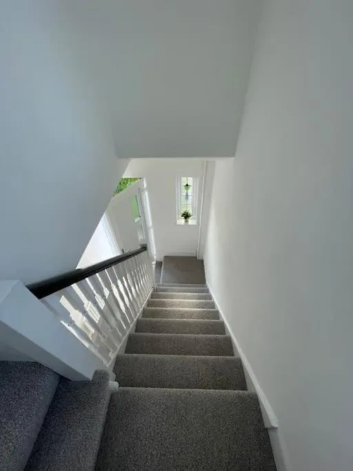 Whole House Modern Two Bedroom In Newcastle - Free Parking Apartment